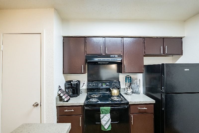 Furnished Finder property 585375_1 photo 24