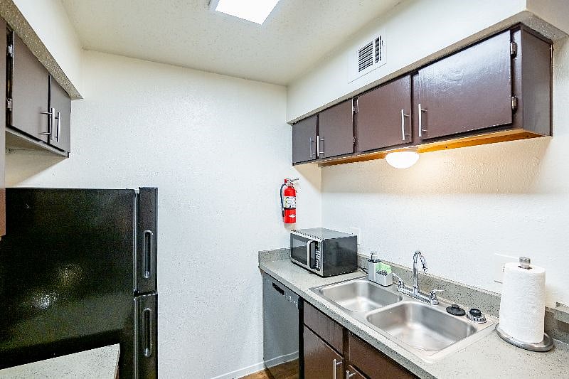 Furnished Finder property 585375_1 photo 21
