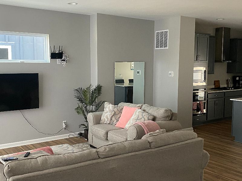 Furnished Finder property 585377_1 photo 4