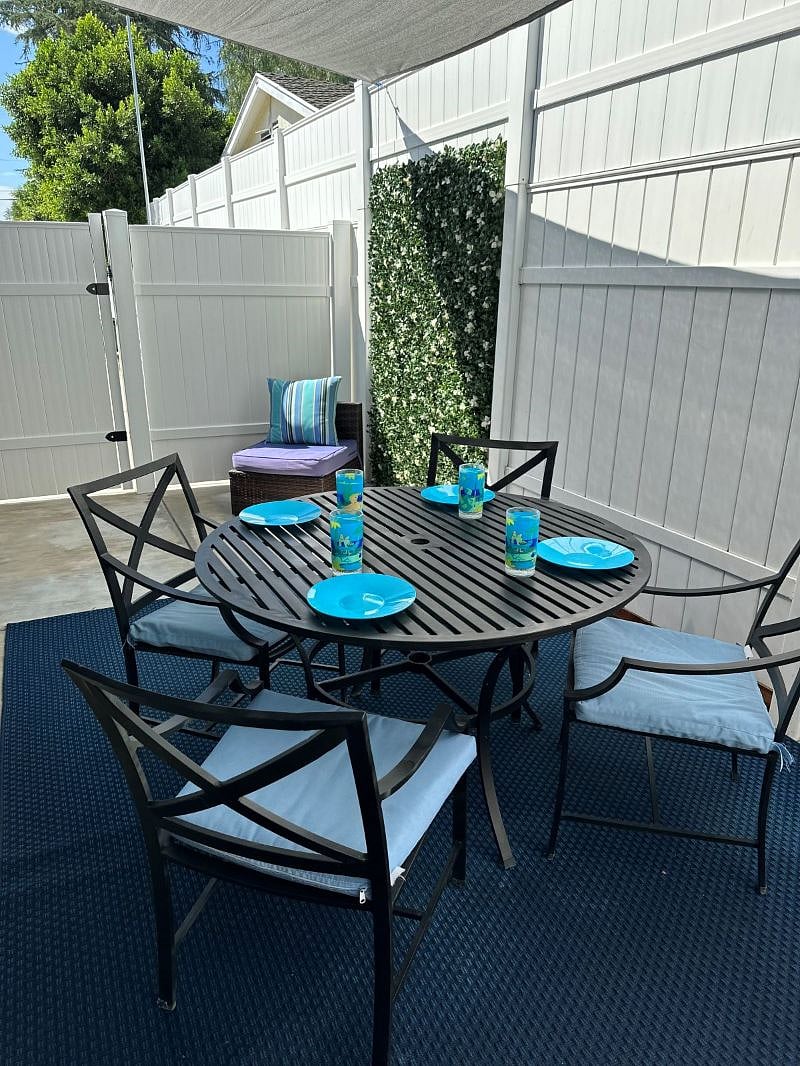 Guest House Private Patio area