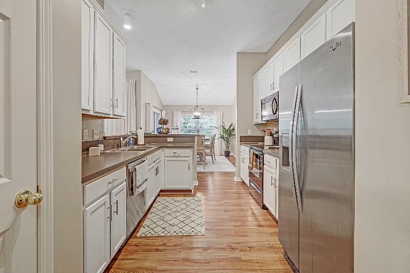 Furnished Finder property 585407_1 photo 6