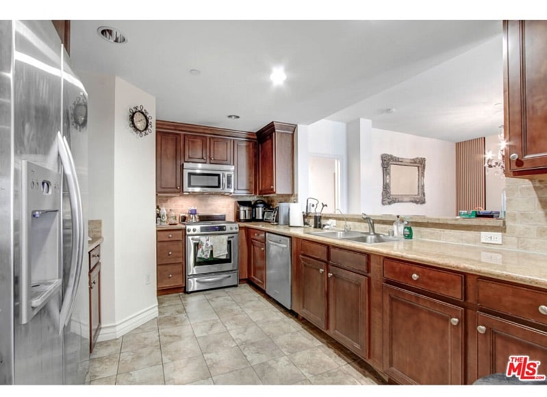 Furnished Finder property 585435_1 photo 7