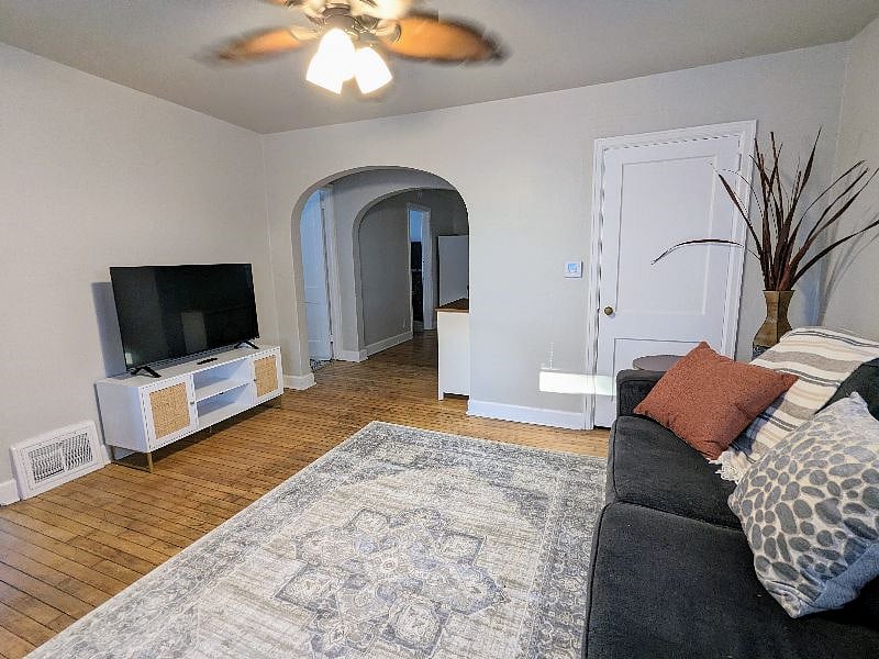 Furnished Finder property 585494_1 photo 7