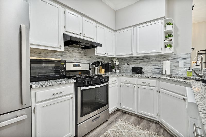 Furnished Finder property 585544_1 photo 9