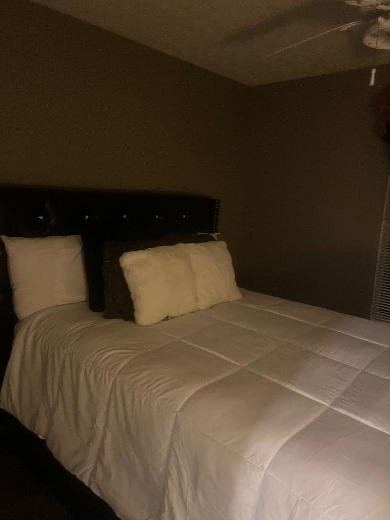 2nd bedroom upstairs