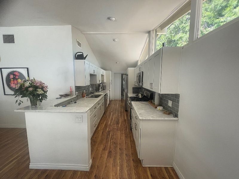 kitchen & Laundry