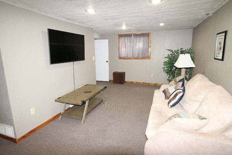 Furnished Finder property 585683_1 photo 4