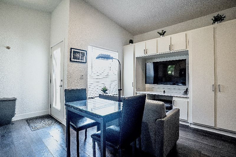 Furnished Finder property 585687_1 photo 7