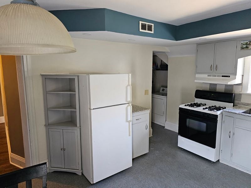 Furnished Finder property 585731_1 photo 12
