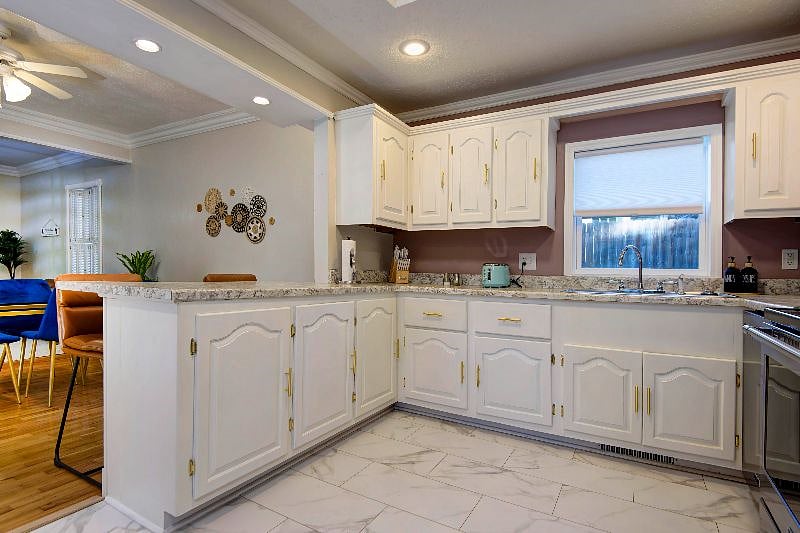 Furnished Finder property 585740_1 photo 6