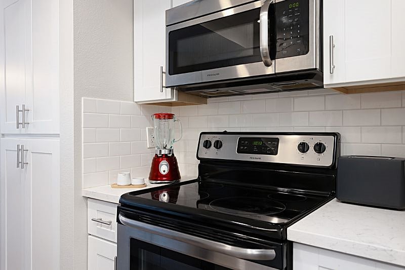 Furnished Finder property 585755_1 photo 12