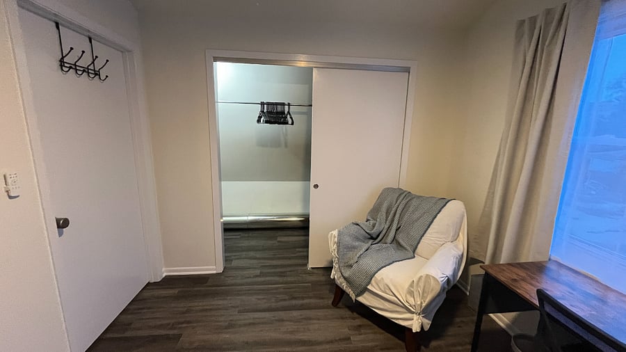 Furnished Finder property 585770_2 photo 4
