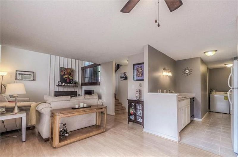 Furnished Finder property 585790_1 photo 3