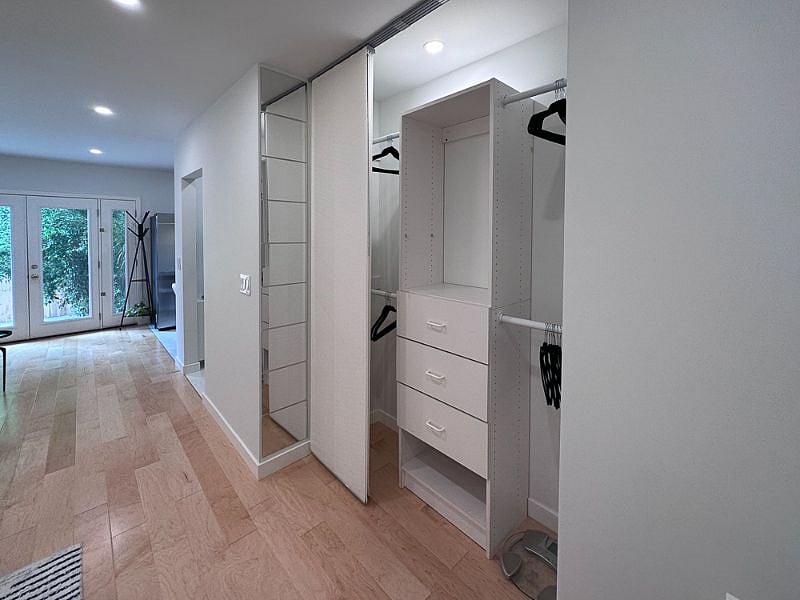 Furnished Finder property 585801_1 photo 8