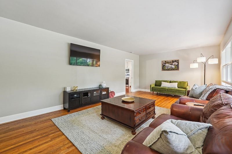 Furnished Finder property 585874_1 photo 8