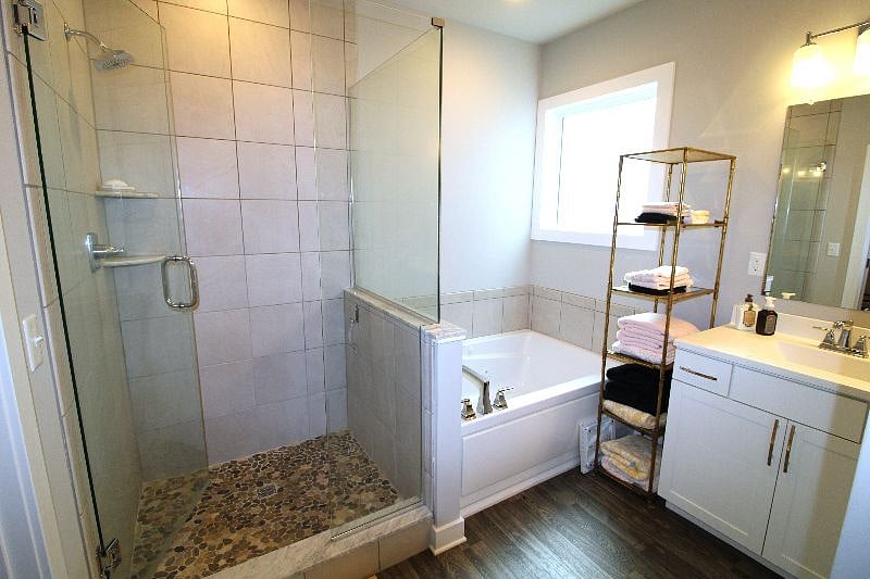 Furnished Finder property 585902_1 photo 17
