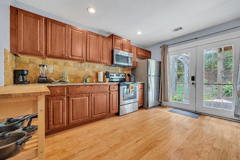 Furnished Finder property 585908_1 photo 11