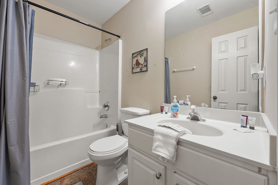 Furnished Finder property 585908_1 photo 18