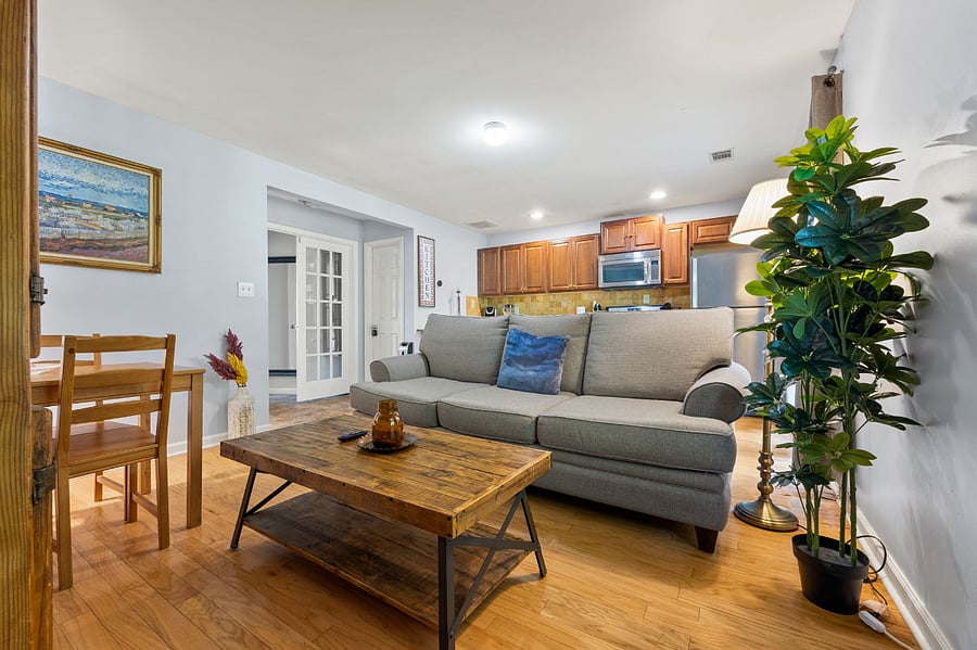 Furnished Finder property 585908_1 photo 9