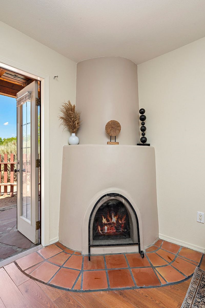 Furnished Finder property 585957_1 photo 4