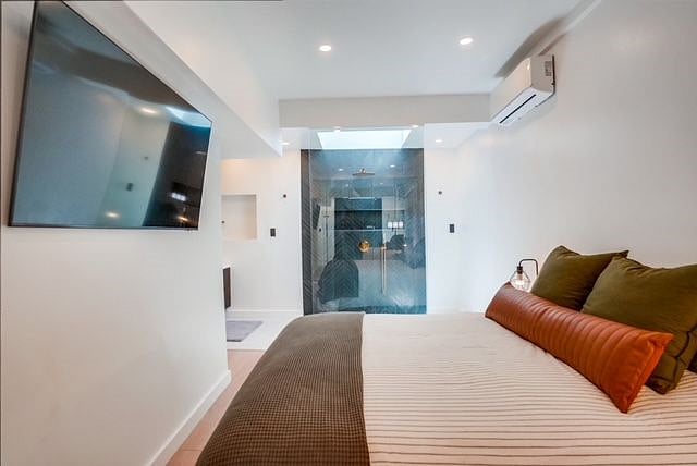 Furnished Finder property 585966_2 photo 14
