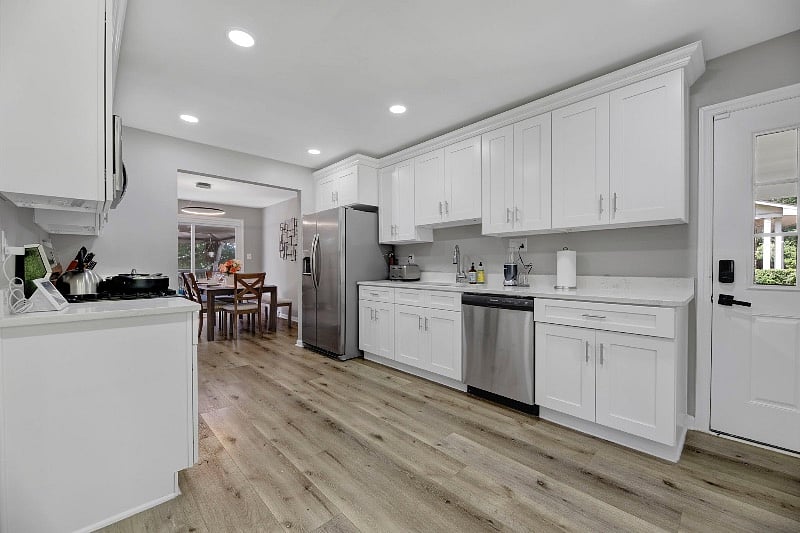 Furnished Finder property 586080_1 photo 13