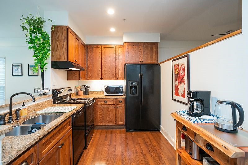 Furnished Finder property 586136_1 photo 17
