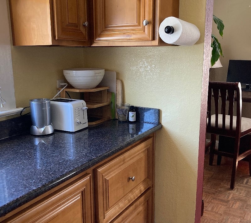 From kitchen to dining table