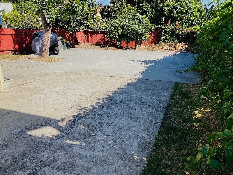 Off-street parking, rear of property 