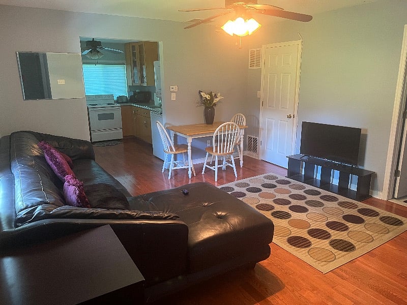 Furnished Finder property 586189_1 photo 3