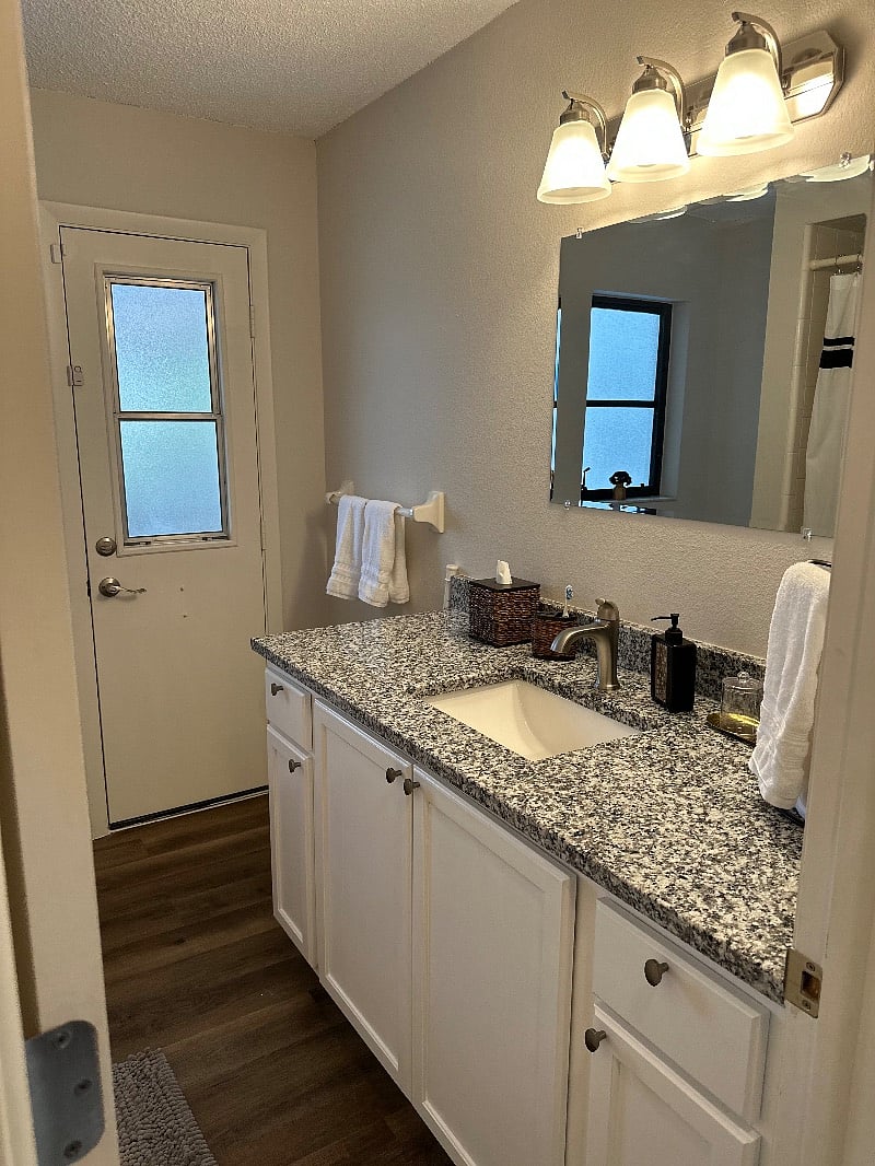 Furnished Finder property 586201_1 photo 18