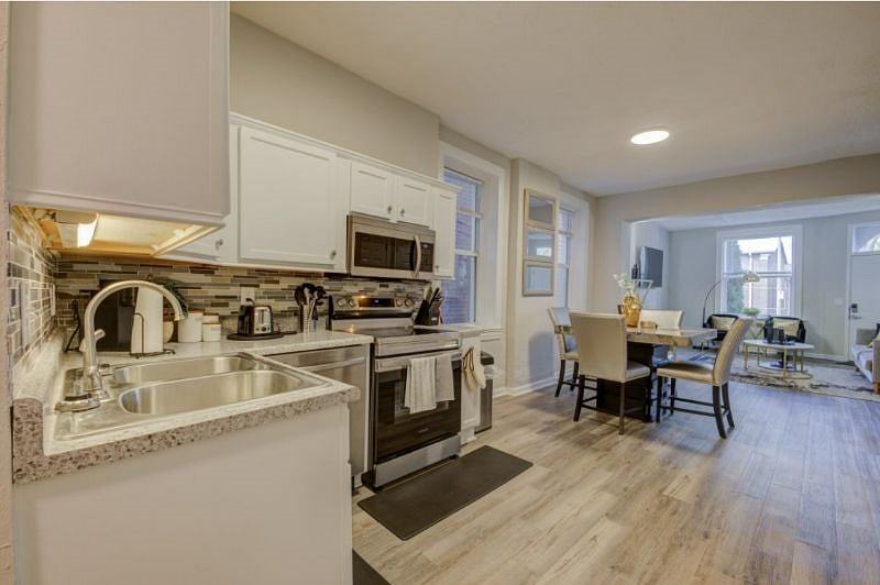 Furnished Finder property 586280_3 photo 9