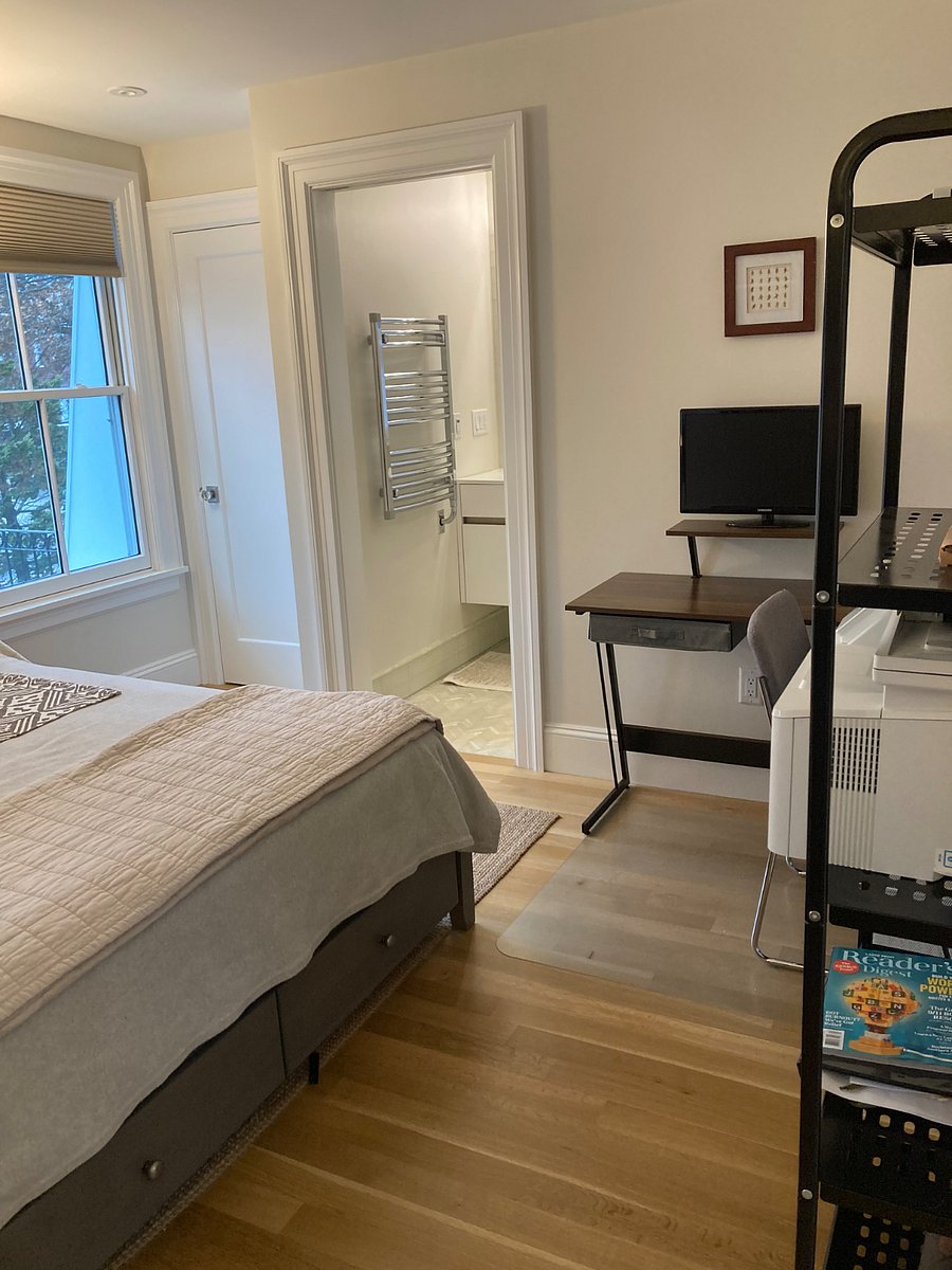 En-suite room.  $2195