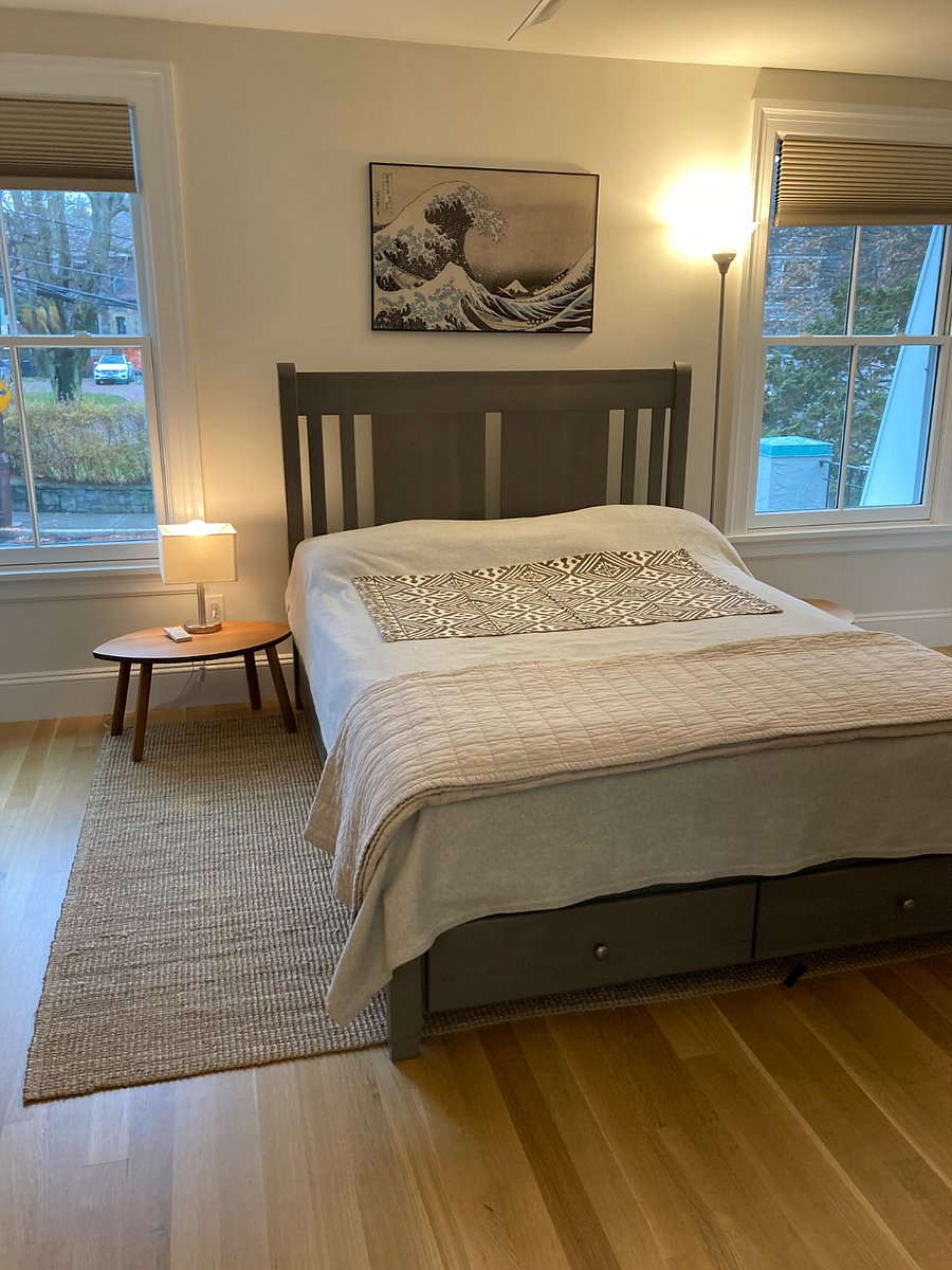 En-suite room private bath $2195