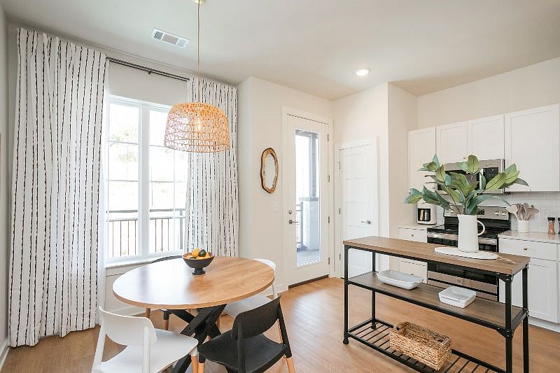 Furnished Finder property 586377_1 photo 9