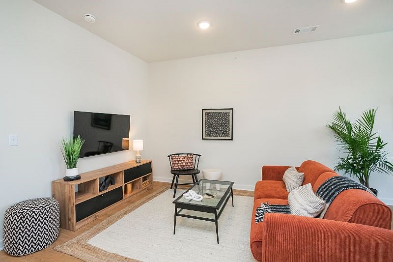 Furnished Finder property 586377_1 photo 10
