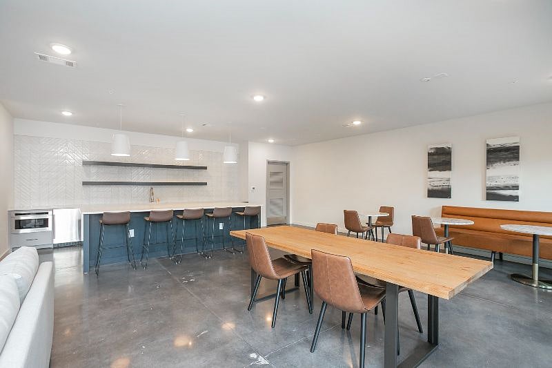 Furnished Finder property 586377_1 photo 21