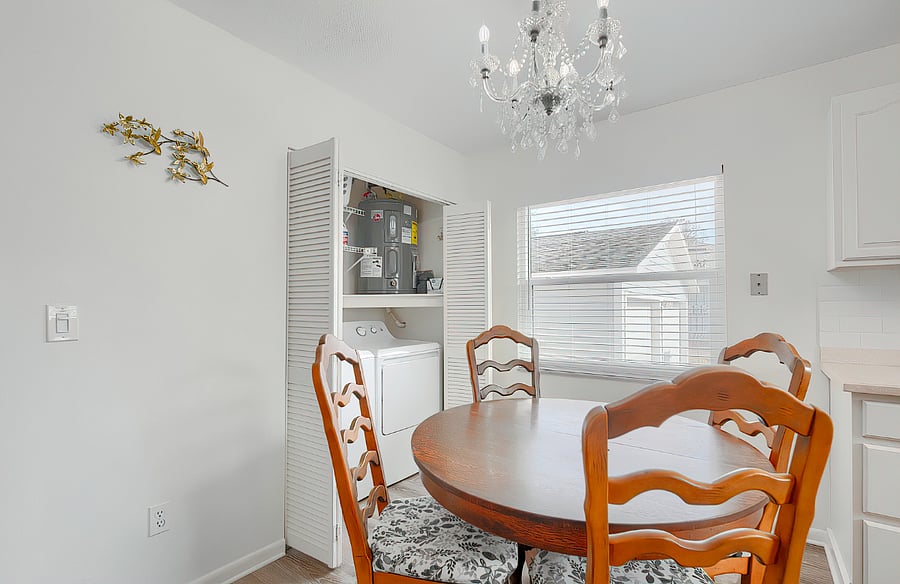 Furnished Finder property 586426_1 photo 13