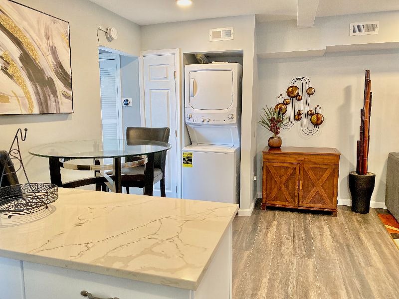 Furnished Finder property 586592_1 photo 13