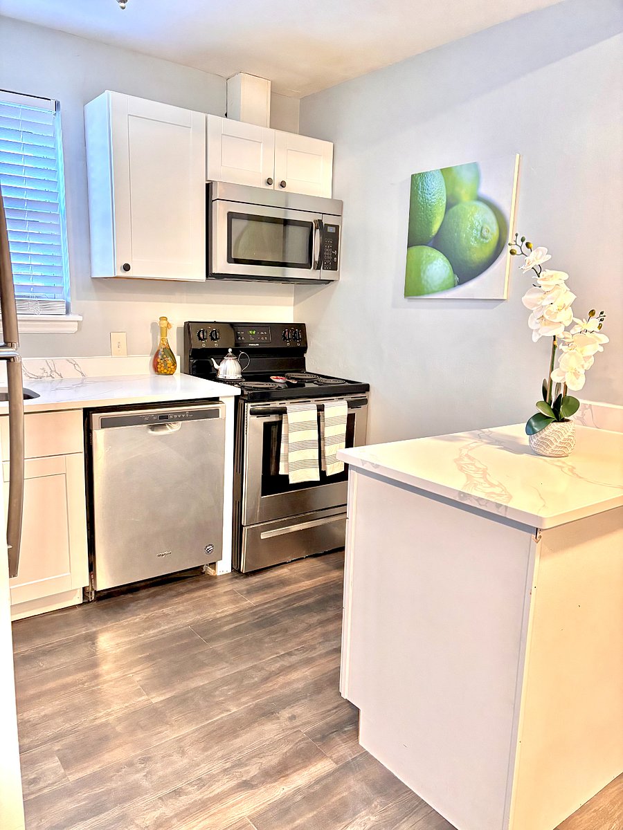 Furnished Finder property 586592_2 photo 7