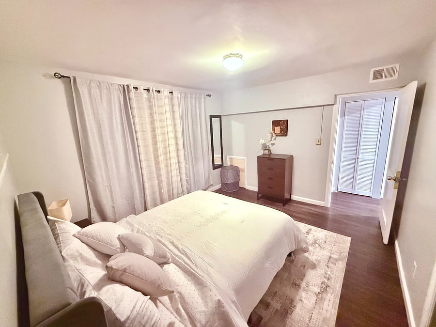 Furnished Finder property 586592_2 photo 8