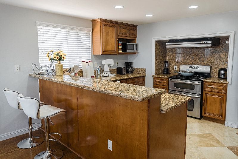 Furnished Finder property 586675_1 photo 17