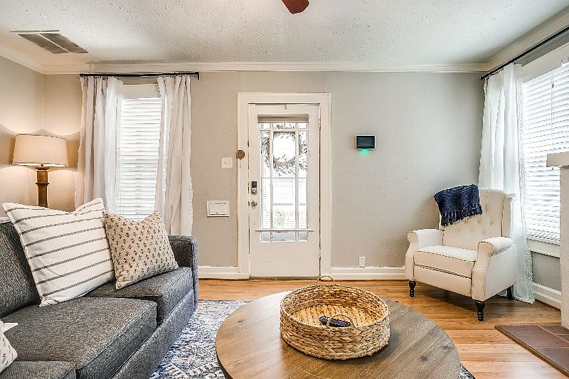 Furnished Finder property 586704_1 photo 3
