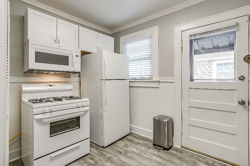Furnished Finder property 586704_1 photo 12