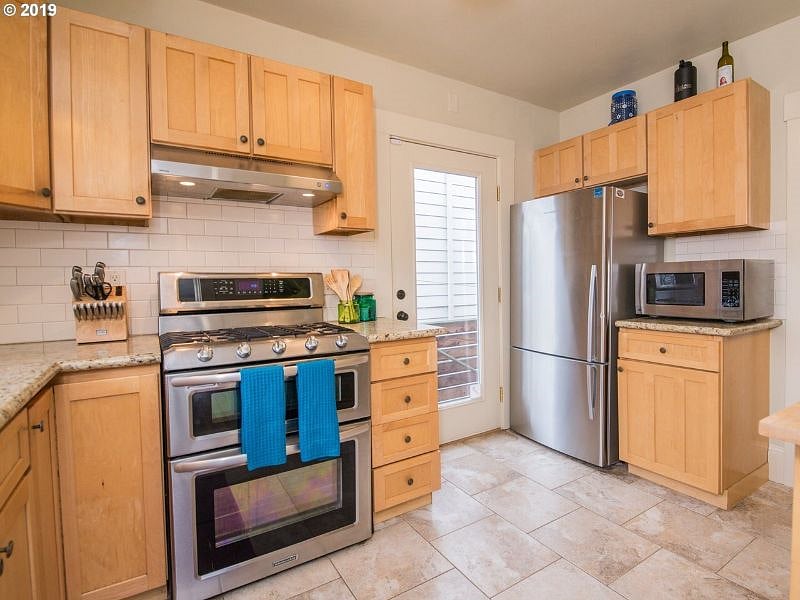 Furnished Finder property 586723_1 photo 8