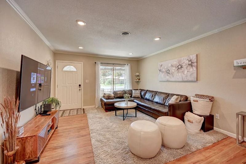 Furnished Finder property 586730_1 photo 4