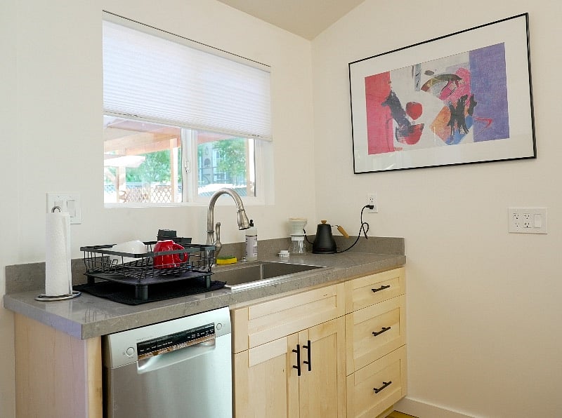 Furnished Finder property 586734_1 photo 12
