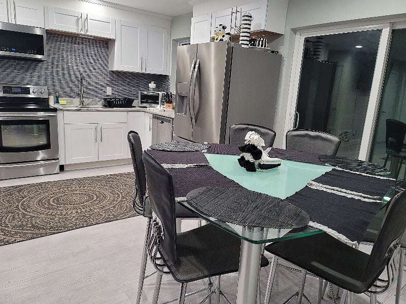 Furnished Finder property 586756_1 photo 24