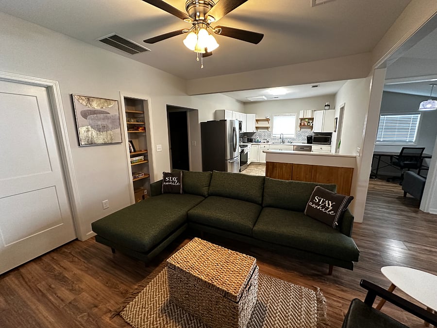 Furnished Finder property 586799_1 photo 17