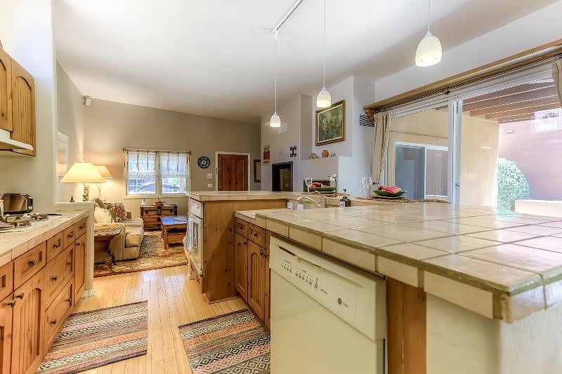 Furnished Finder property 586846_1 photo 7
